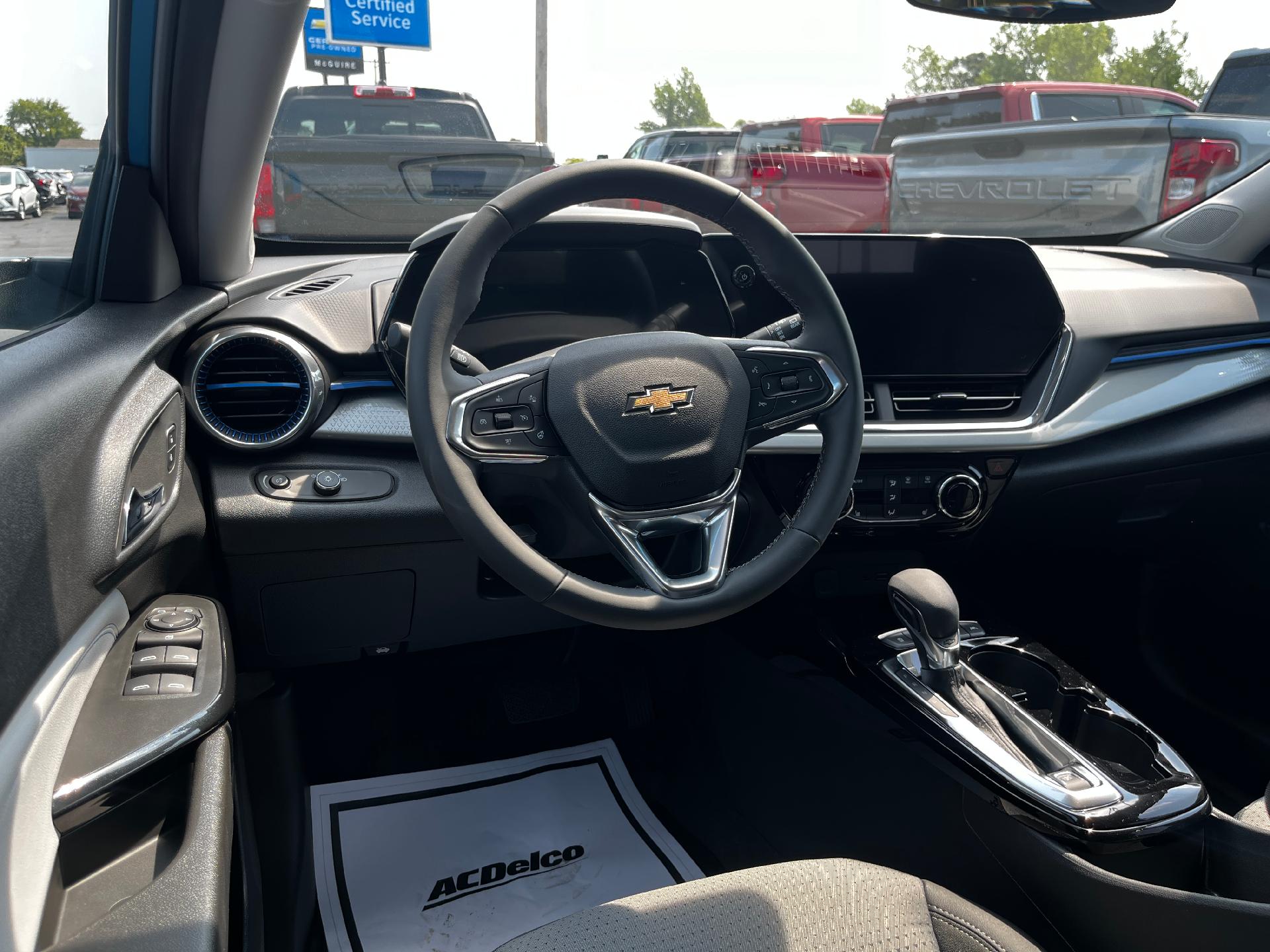 2025 Chevrolet Trax Vehicle Photo in CLARE, MI 48617-9414