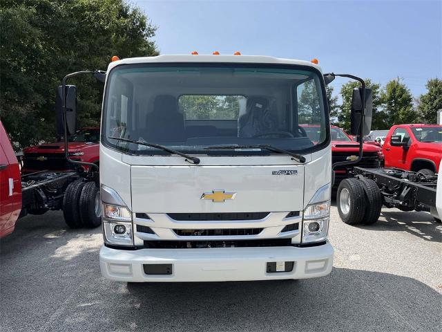 2025 Chevrolet Low Cab Forward 4500 Vehicle Photo in ALCOA, TN 37701-3235