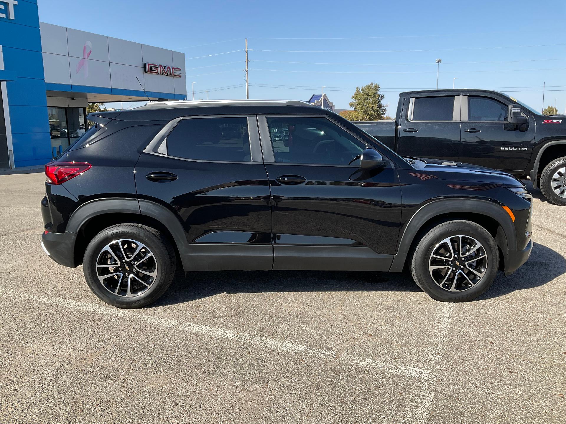 2024 Chevrolet Trailblazer Vehicle Photo in PONCA CITY, OK 74601-1036