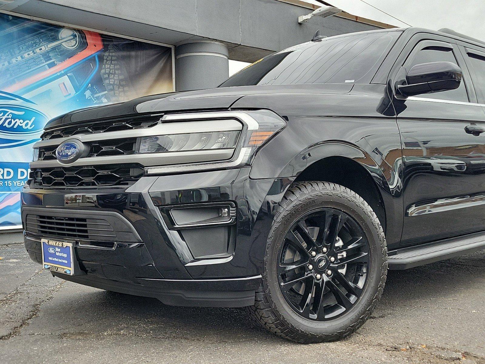 2024 Ford Expedition Max Vehicle Photo in Saint Charles, IL 60174