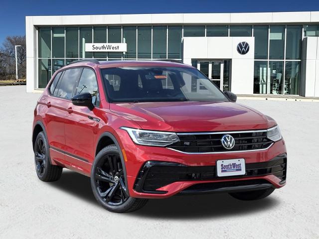 2024 Volkswagen Tiguan Vehicle Photo in Weatherford, TX 76087