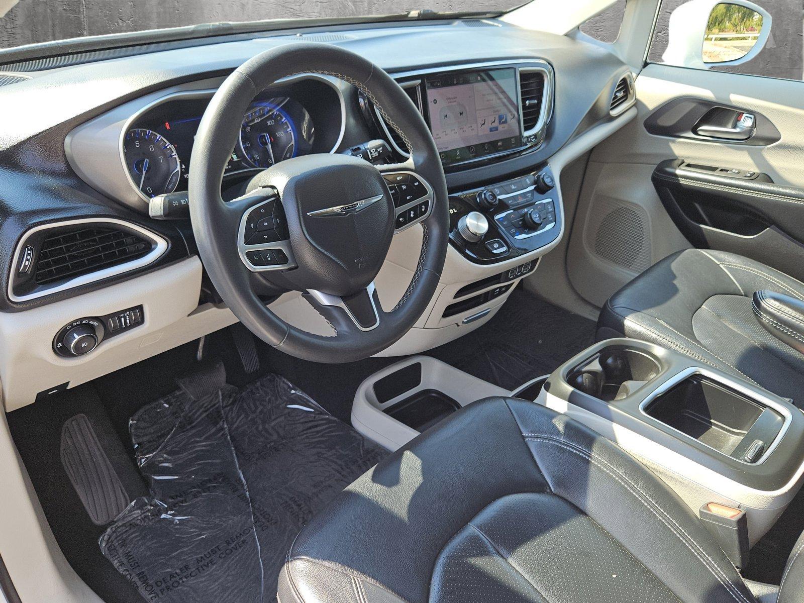 2022 Chrysler Pacifica Vehicle Photo in GILBERT, AZ 85297-0446