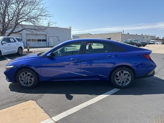 Certified 2024 Hyundai Elantra Blue with VIN KMHLM4DJ9RU097745 for sale in Wichita, KS