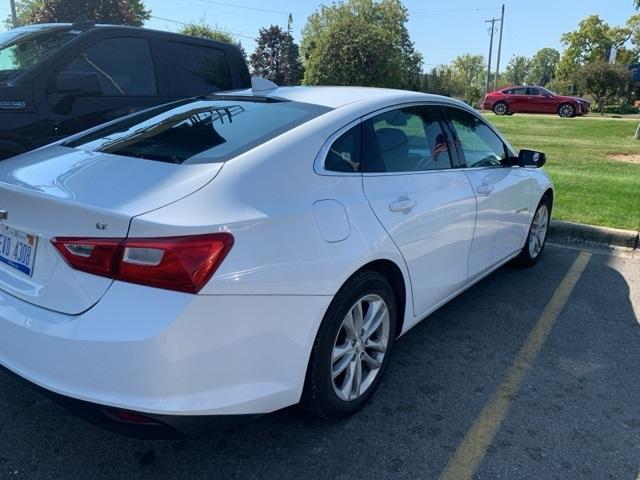 2017 Chevrolet Malibu Vehicle Photo in GRAND BLANC, MI 48439-8139