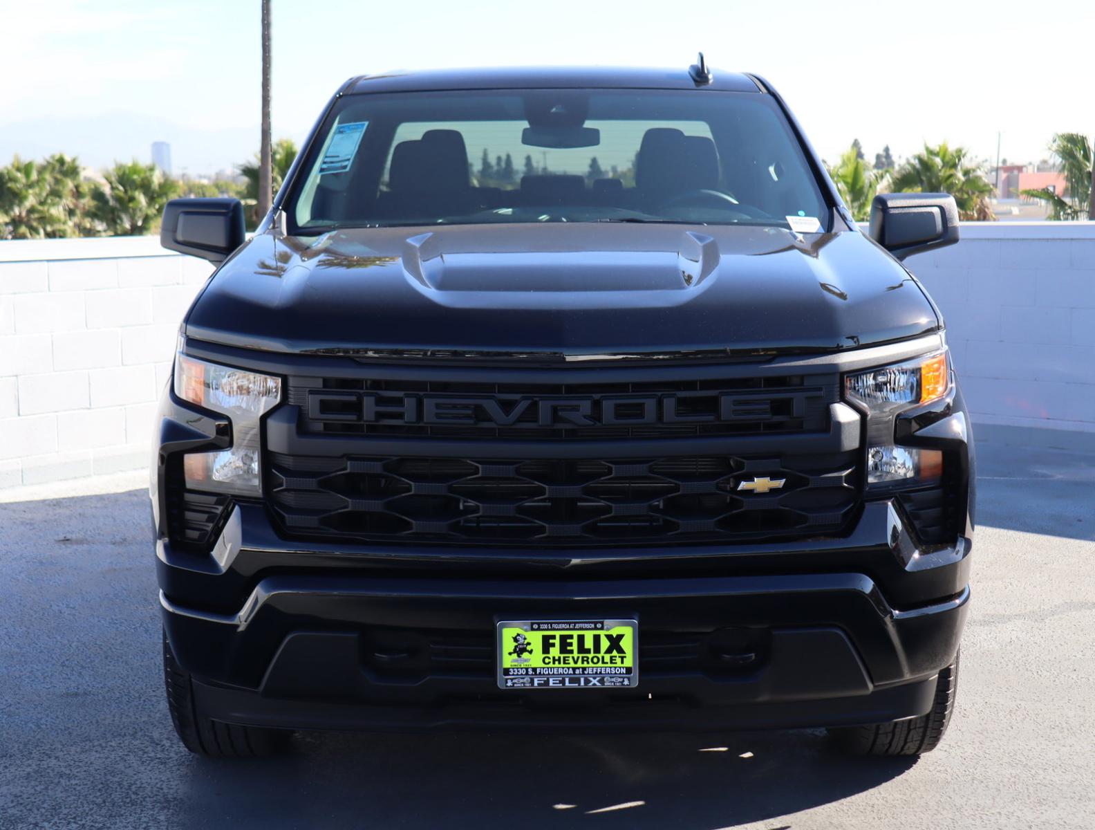 2025 Chevrolet Silverado 1500 Vehicle Photo in LOS ANGELES, CA 90007-3794