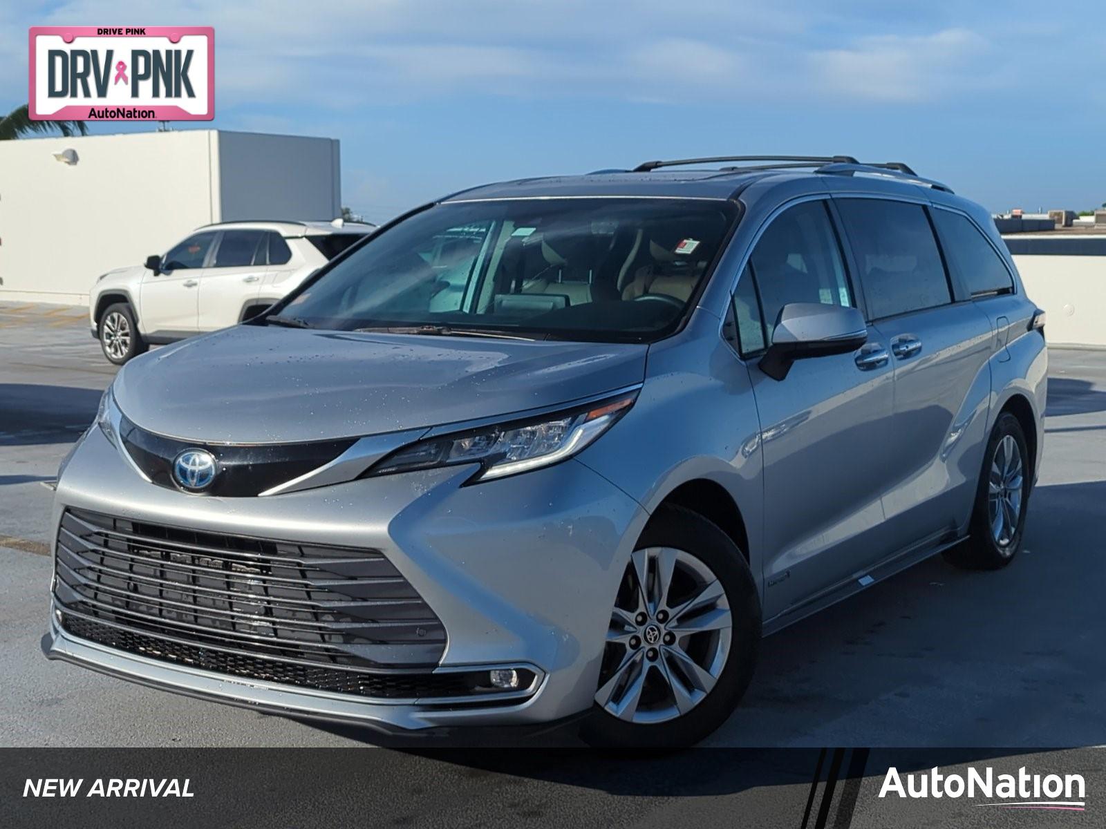 2021 Toyota Sienna Vehicle Photo in Ft. Myers, FL 33907