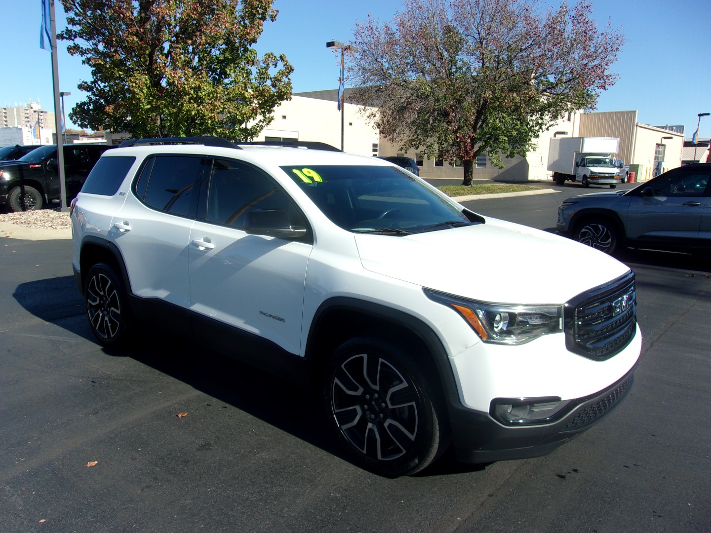 Used 2019 GMC Acadia SLT-1 with VIN 1GKKNMLA7KZ218851 for sale in Kansas City