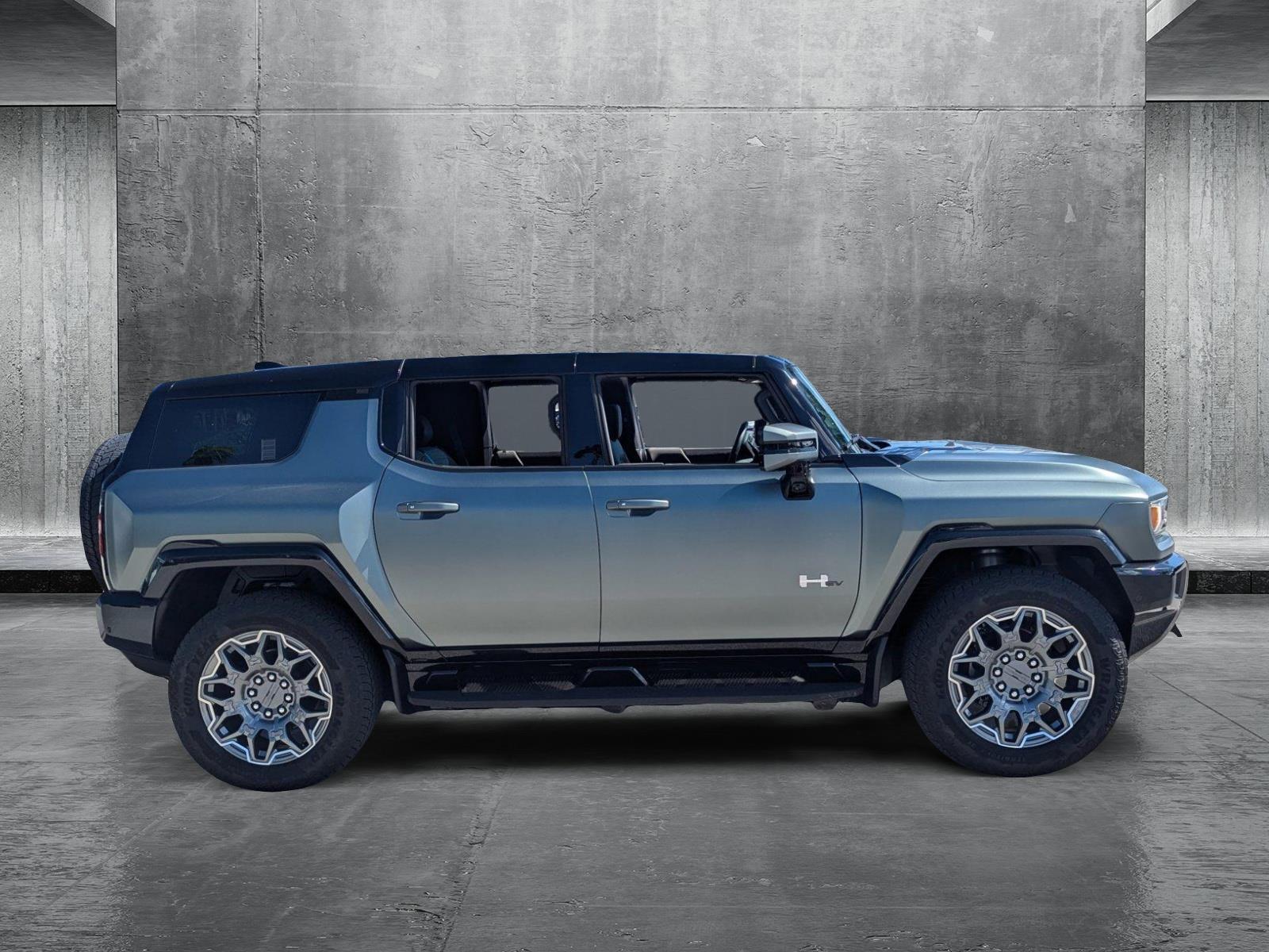 2024 GMC HUMMER EV SUV Vehicle Photo in Delray Beach, FL 33444