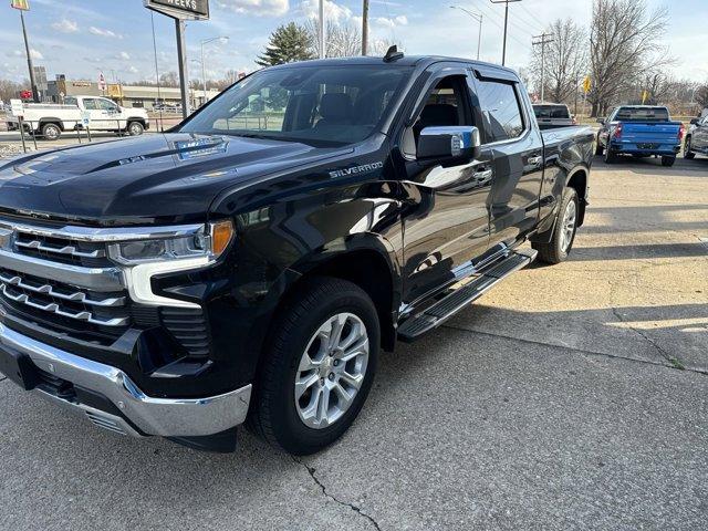 2022 Chevrolet Silverado 1500 Vehicle Photo in WEST FRANKFORT, IL 62896-4173