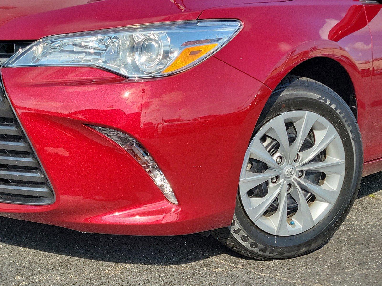 2016 Toyota Camry Vehicle Photo in Saint Charles, IL 60174