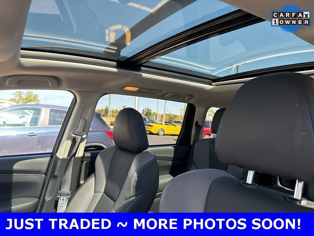 2022 Subaru Ascent Vehicle Photo in Saint Charles, IL 60174