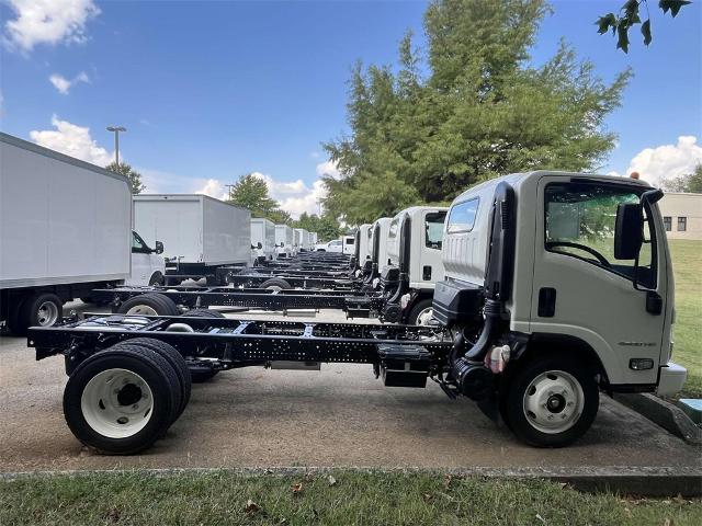 2025 Chevrolet Low Cab Forward 4500 Vehicle Photo in ALCOA, TN 37701-3235