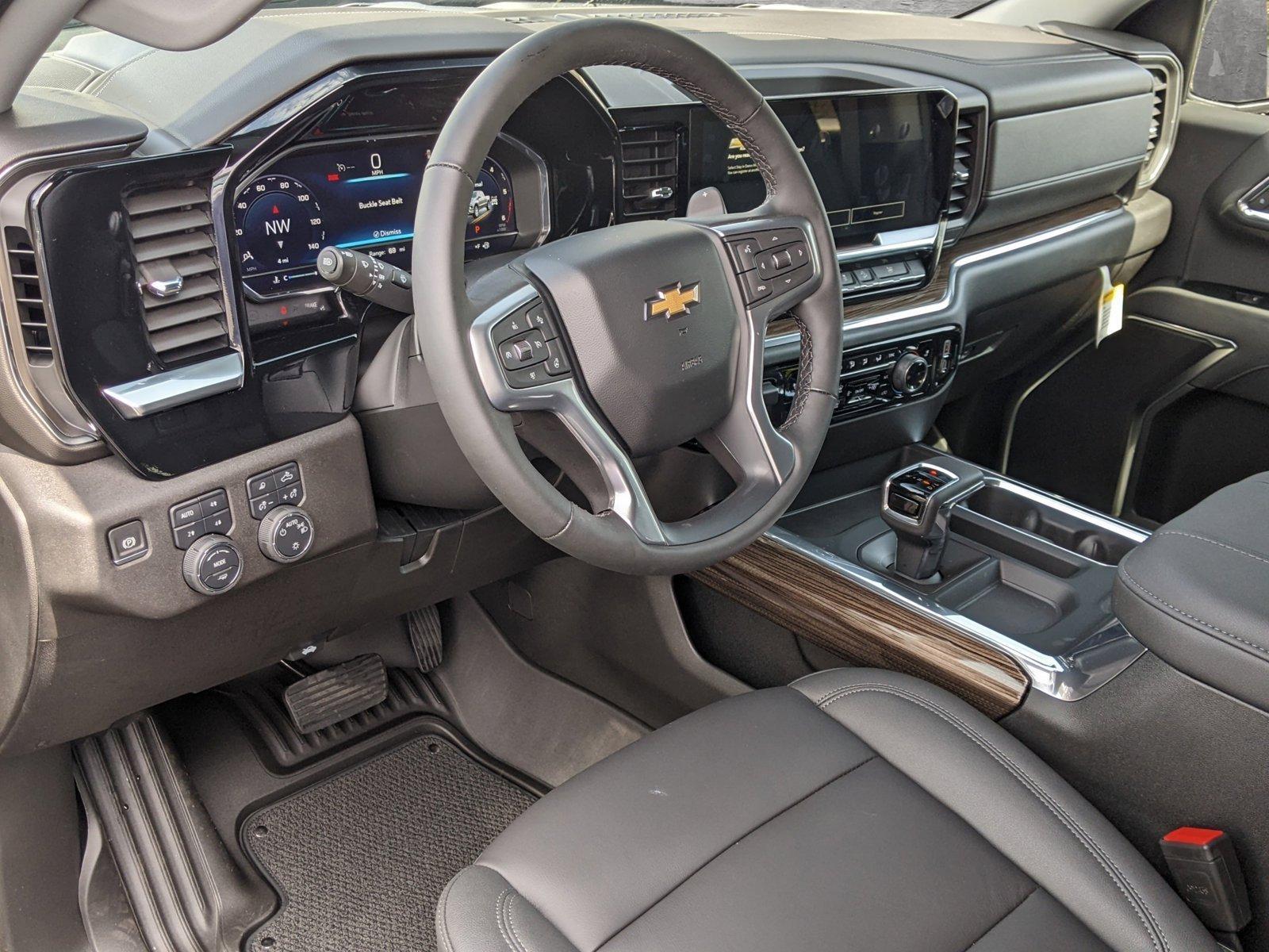 2024 Chevrolet Silverado 1500 Vehicle Photo in TIMONIUM, MD 21093-2300