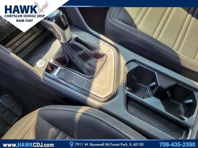 2024 Volkswagen Tiguan Vehicle Photo in Saint Charles, IL 60174