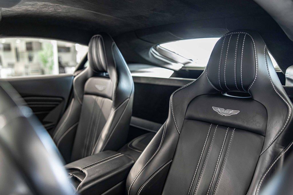 2021 Aston Martin Vantage Vehicle Photo in Saint Charles, IL 60174