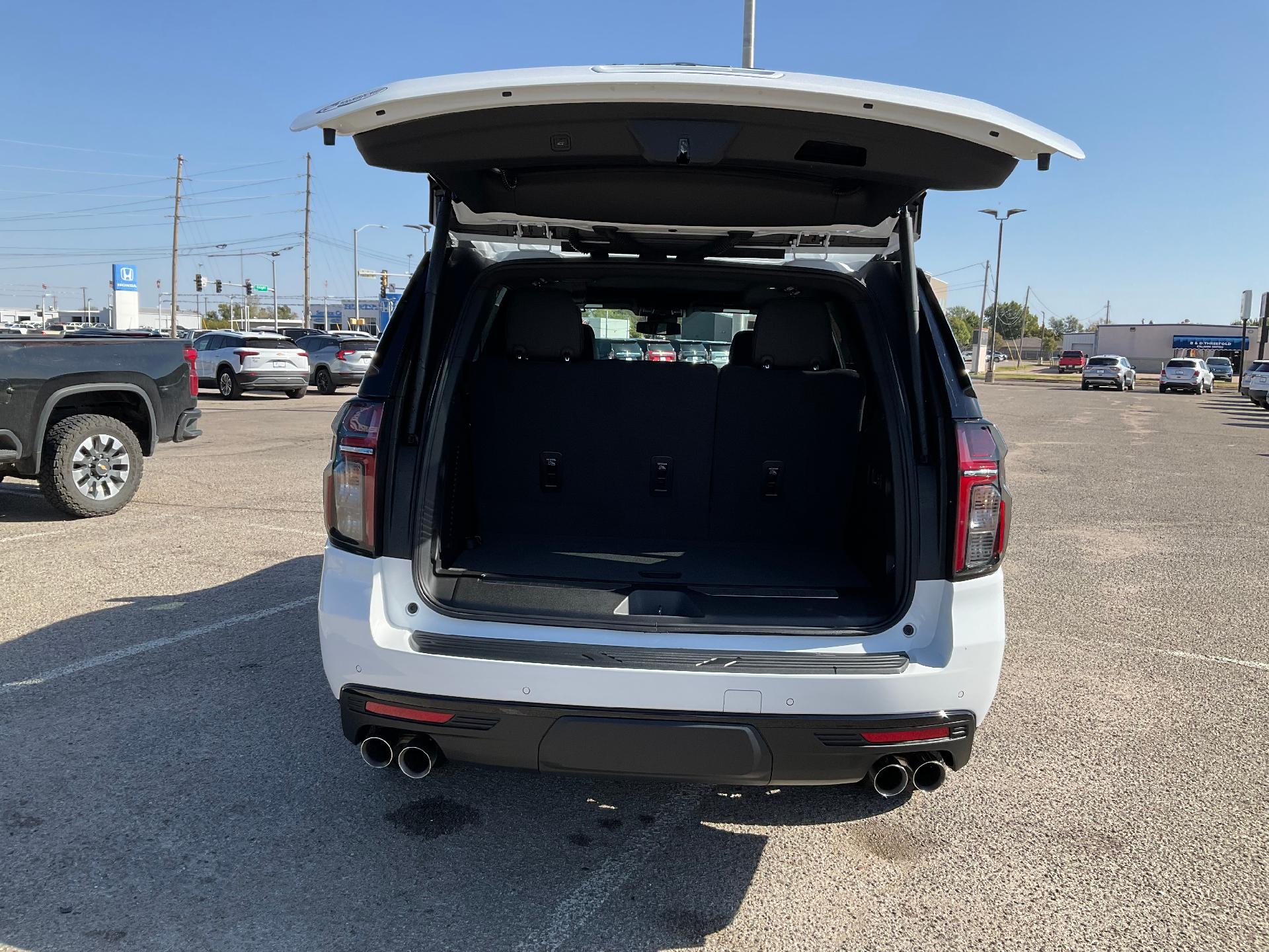 2024 Chevrolet Tahoe Vehicle Photo in PONCA CITY, OK 74601-1036