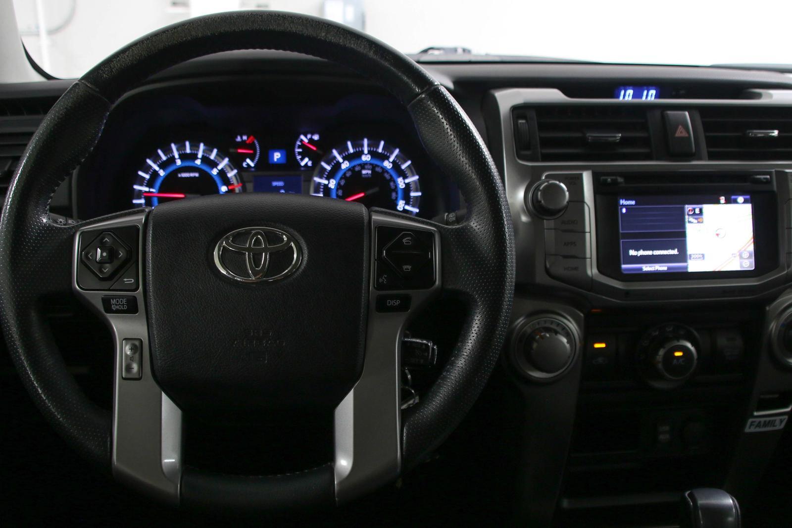 2016 Toyota 4Runner Vehicle Photo in SUGAR LAND, TX 77478