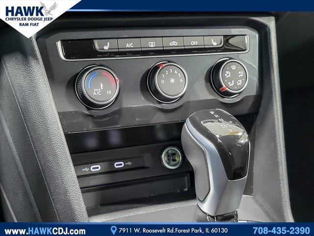 2024 Volkswagen Tiguan Vehicle Photo in Saint Charles, IL 60174