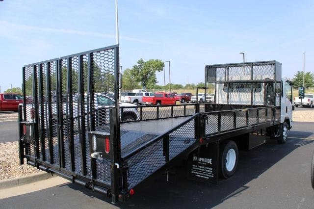 2024 Chevrolet Low Cab Forward 3500 Vehicle Photo in COLUMBIA, MO 65203-3903