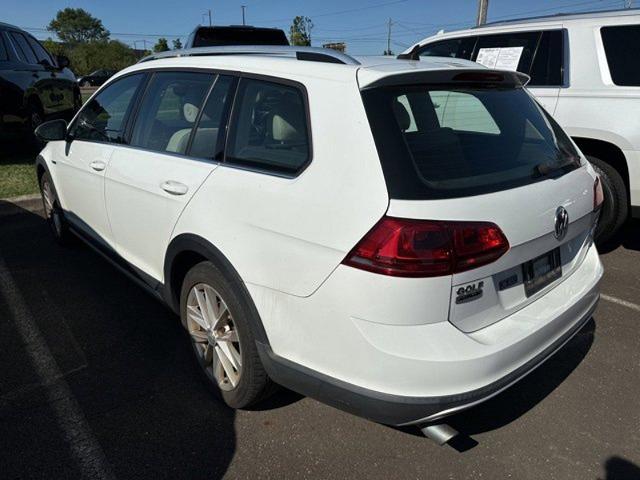 2017 Volkswagen Golf Alltrack Vehicle Photo in TREVOSE, PA 19053-4984