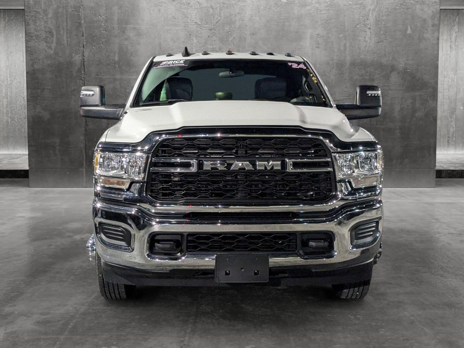 2024 Ram 3500 Vehicle Photo in MIAMI, FL 33134-2699