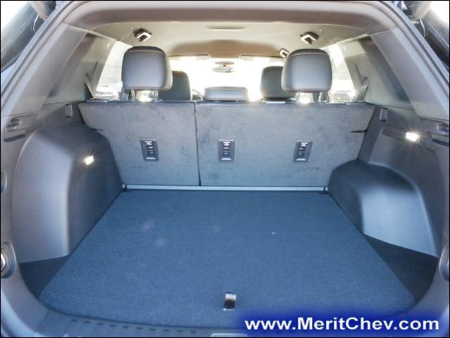 2025 Chevrolet Equinox Vehicle Photo in MAPLEWOOD, MN 55119-4794