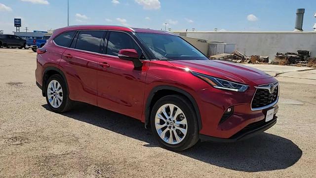 2023 Toyota Highlander Vehicle Photo in MIDLAND, TX 79703-7718