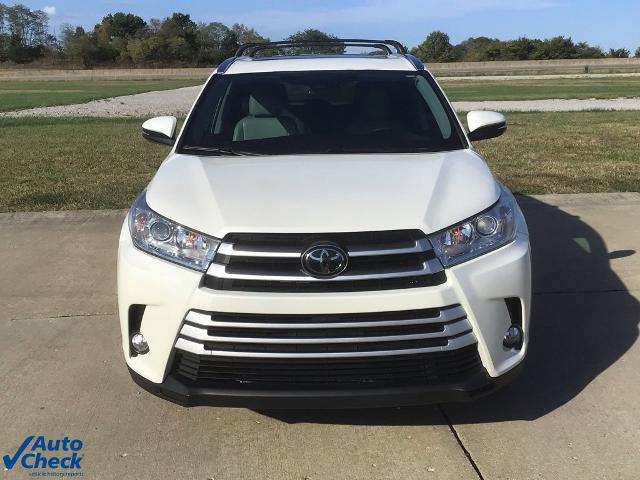 Used 2019 Toyota Highlander XLE with VIN 5TDJZRFH9KS567710 for sale in Dry Ridge, KY