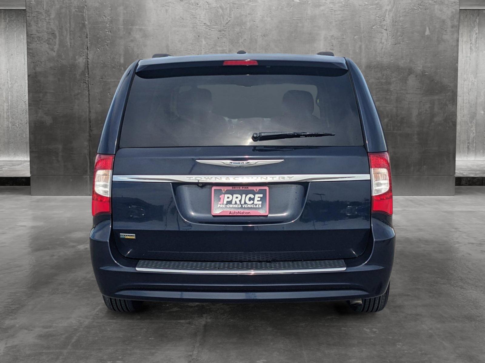 2015 Chrysler Town & Country Vehicle Photo in MIAMI, FL 33134-2699