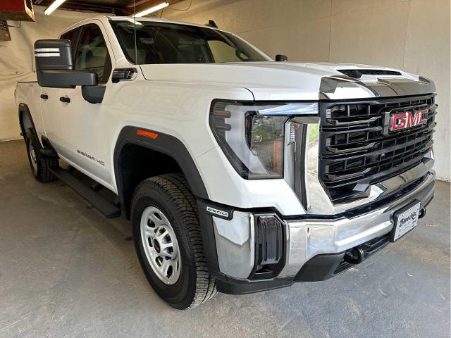 2024 GMC Sierra 2500 HD Vehicle Photo in RED SPRINGS, NC 28377-1640