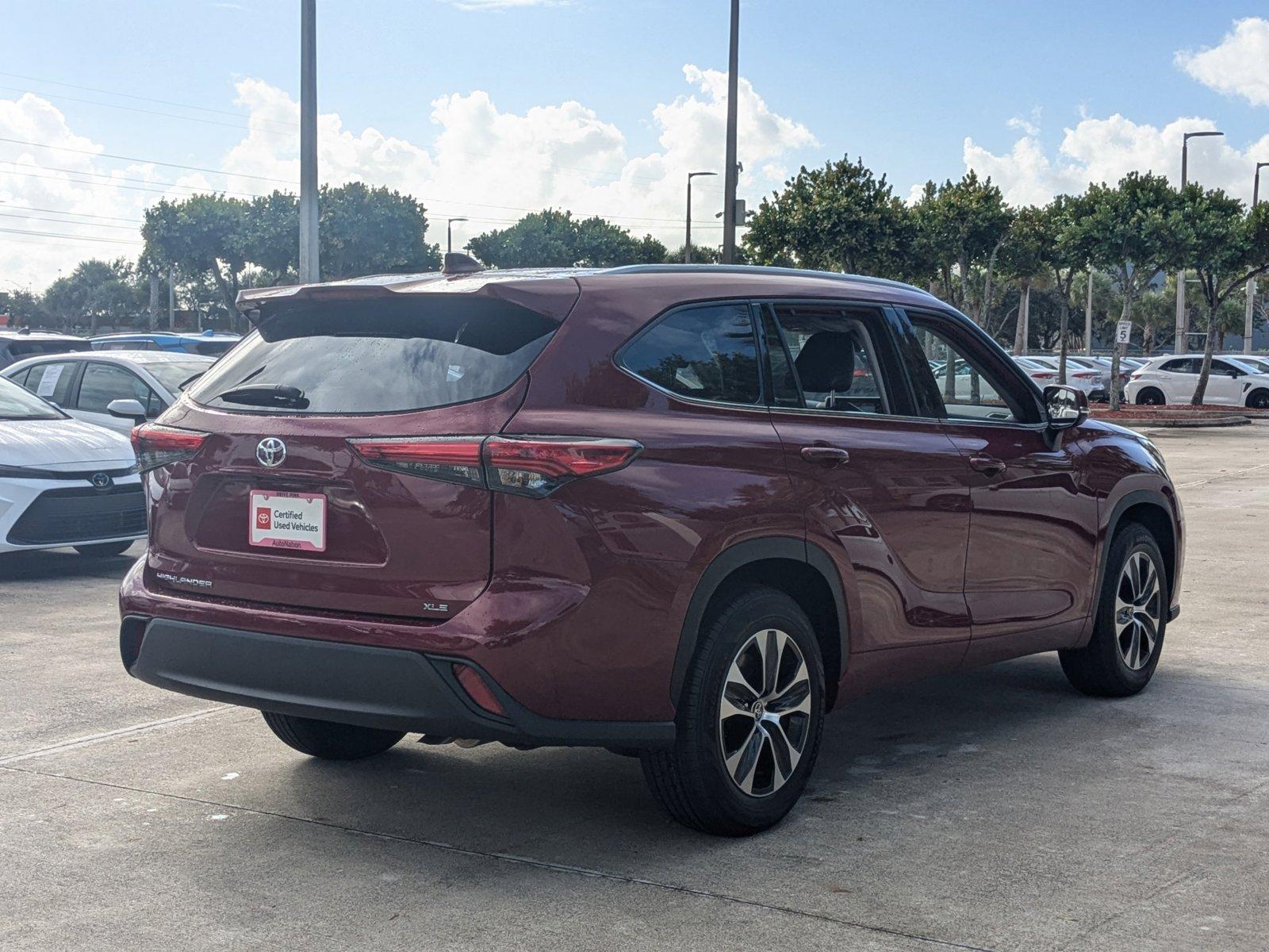 2022 Toyota Highlander Vehicle Photo in Davie, FL 33331