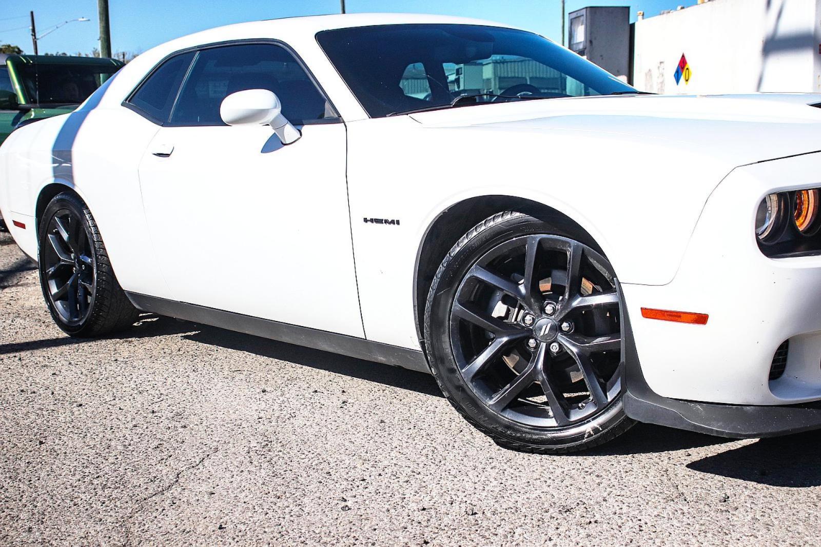 Used 2022 Dodge Challenger R/T with VIN 2C3CDZBT5NH191824 for sale in Austin, TX