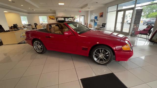 1991 Mercedes-Benz SL Series Vehicle Photo in MASSENA, NY 13662-2255