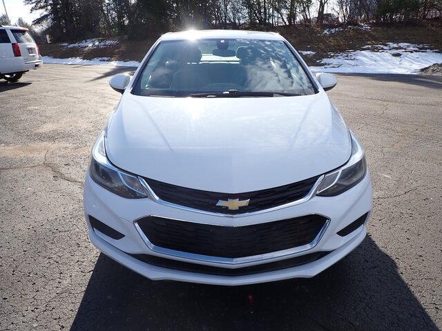 Used 2017 Chevrolet Cruze LT with VIN 3G1BE5SM8HS516899 for sale in Cheboygan, MI