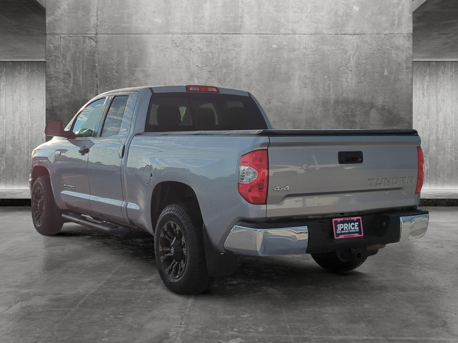 2018 Toyota Tundra 4WD Vehicle Photo in Ft. Myers, FL 33907