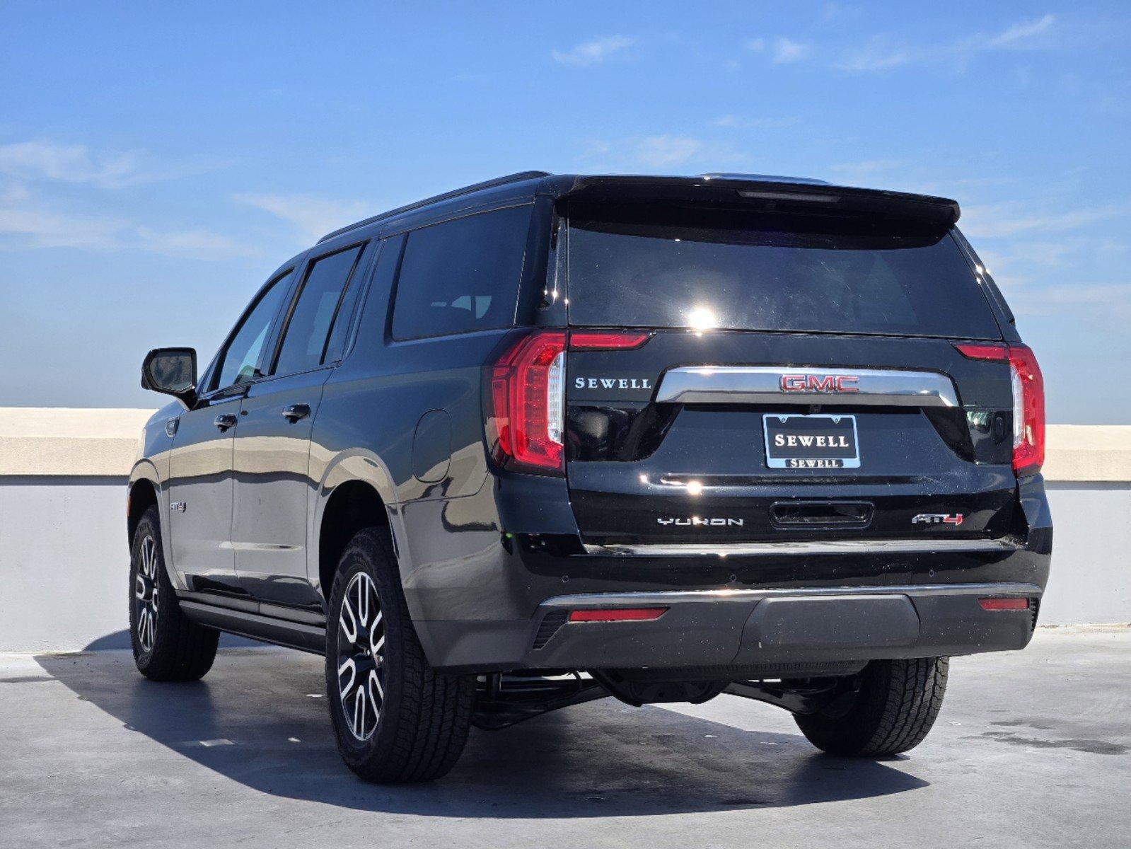 2024 GMC Yukon XL Vehicle Photo in DALLAS, TX 75209-3016