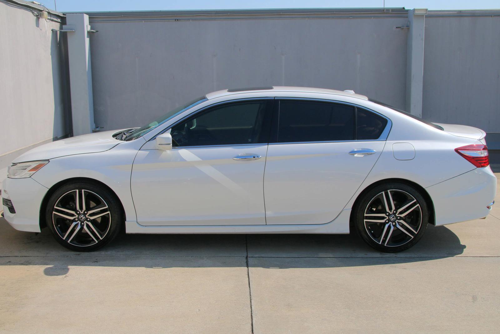 2017 Honda Accord Sedan Vehicle Photo in SUGAR LAND, TX 77478