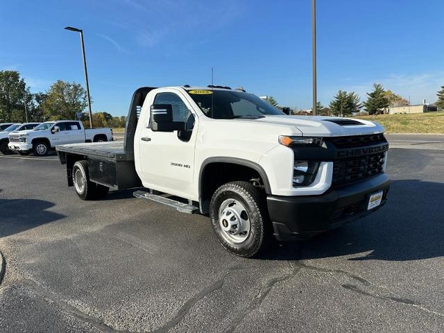 2022 Chevrolet Silverado 3500 HD CC Vehicle Photo in COLUMBIA, MO 65203-3903