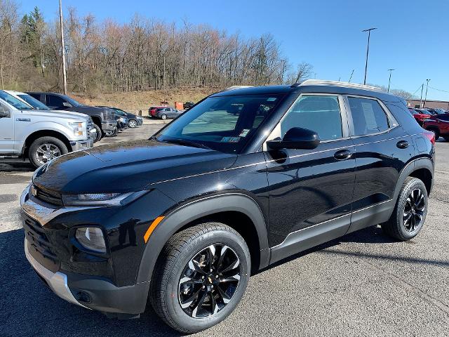 2021 Chevrolet Trailblazer Vehicle Photo in MOON TOWNSHIP, PA 15108-2571