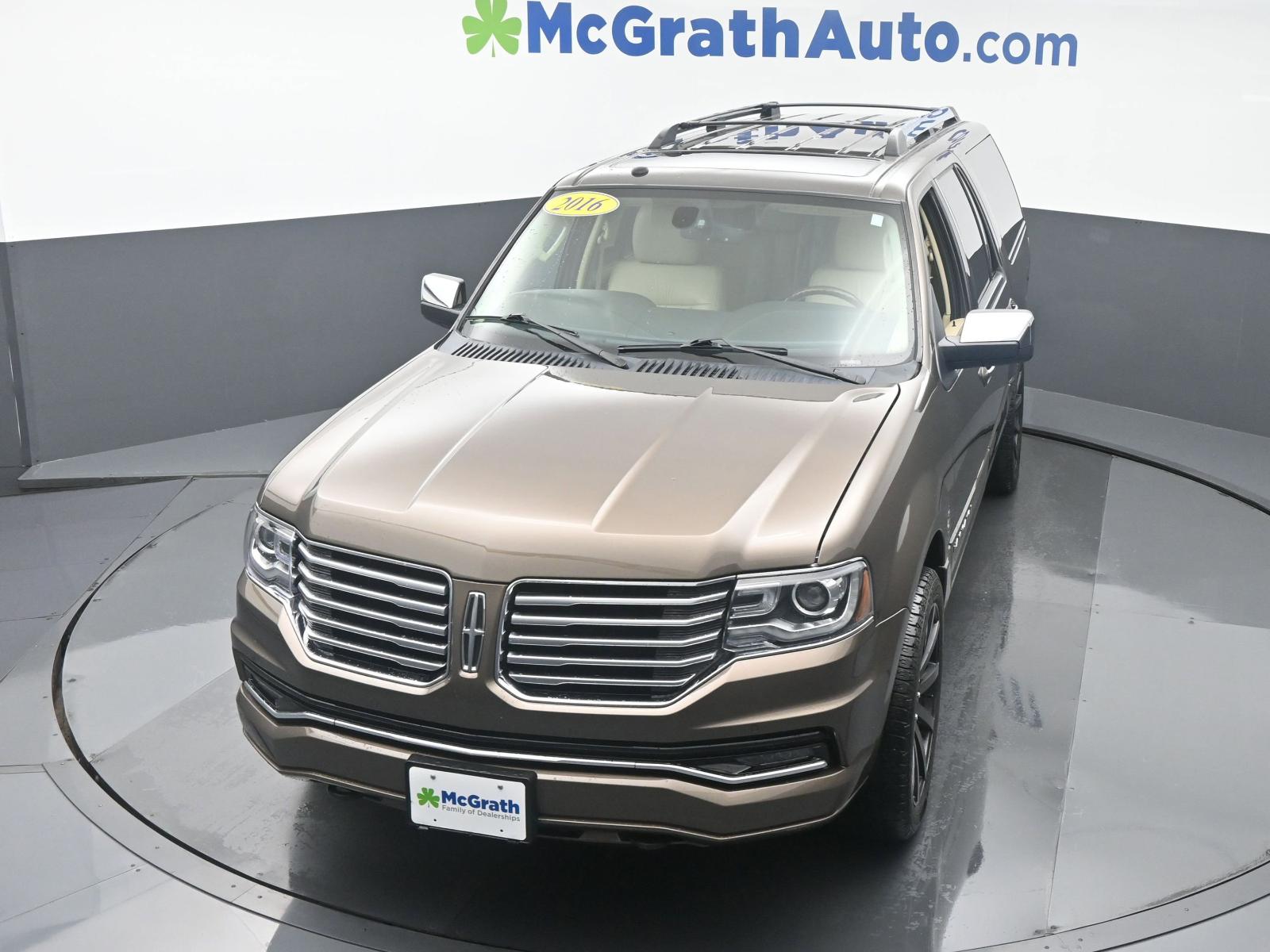 2016 Lincoln Navigator L Vehicle Photo in Marion, IA 52302