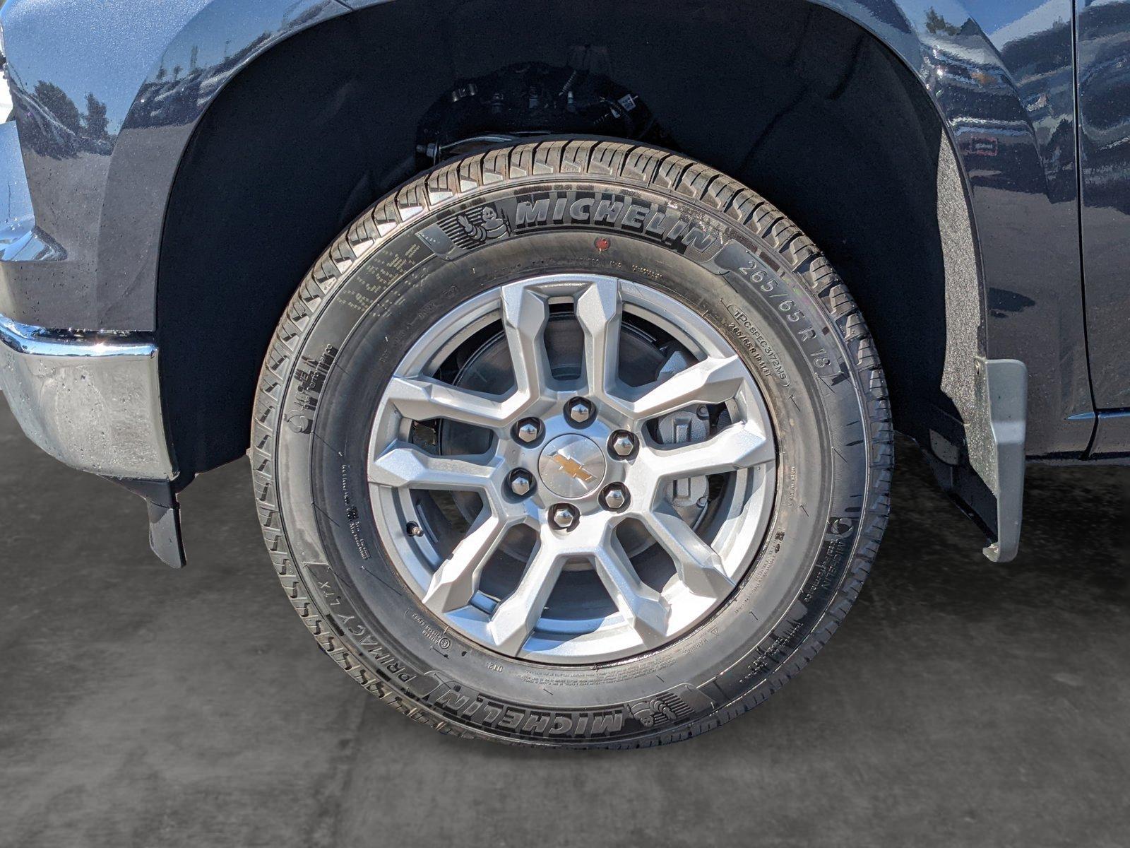 2024 Chevrolet Silverado 1500 Vehicle Photo in VALENCIA, CA 91355-1705