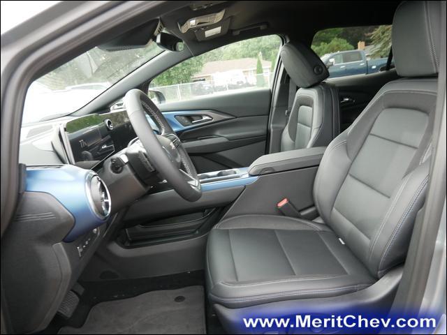 2024 Chevrolet Equinox EV Vehicle Photo in MAPLEWOOD, MN 55119-4794