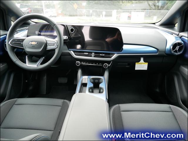 2024 Chevrolet Equinox EV Vehicle Photo in MAPLEWOOD, MN 55119-4794