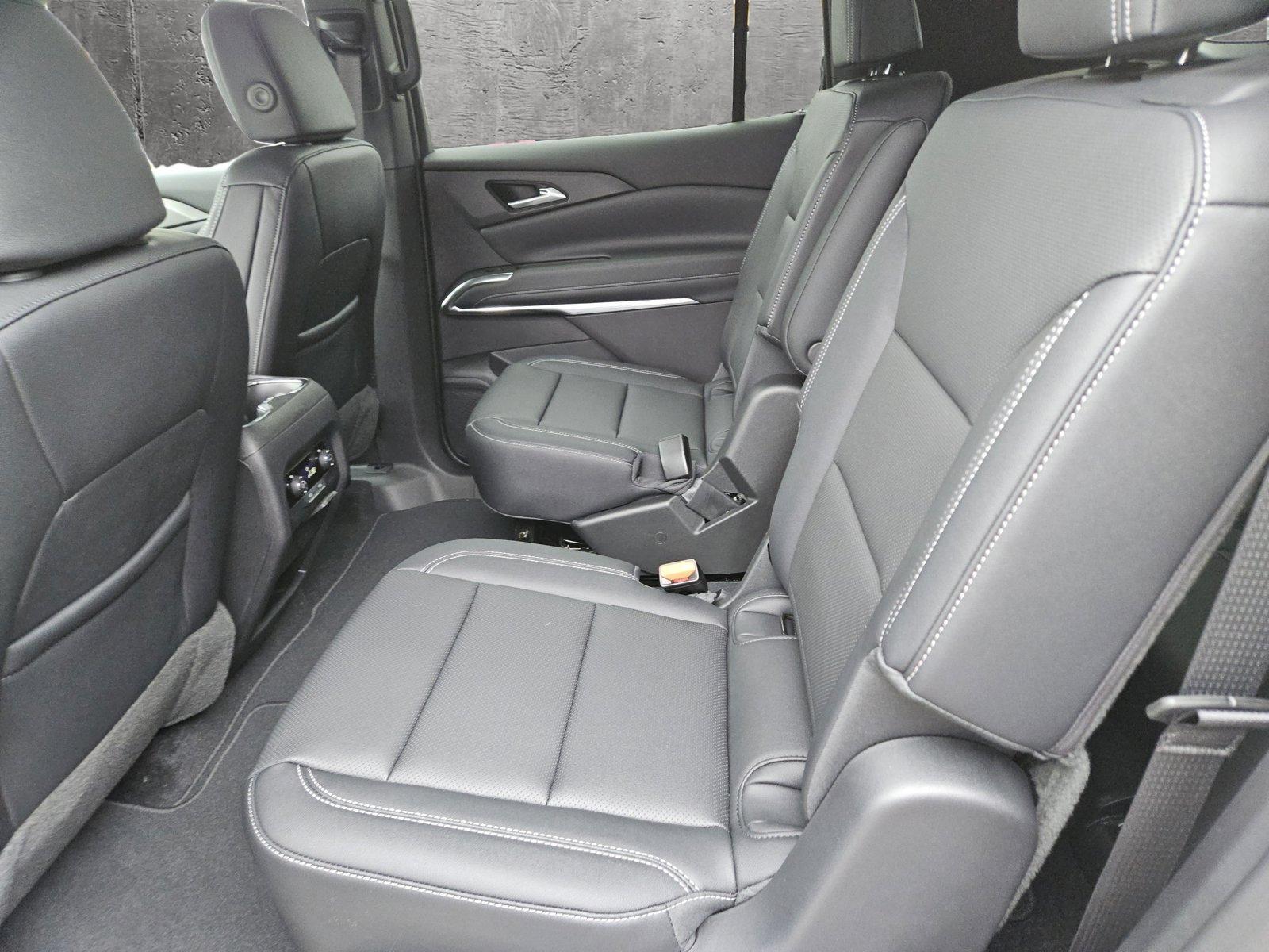 2024 Chevrolet Traverse Vehicle Photo in NORTH RICHLAND HILLS, TX 76180-7199