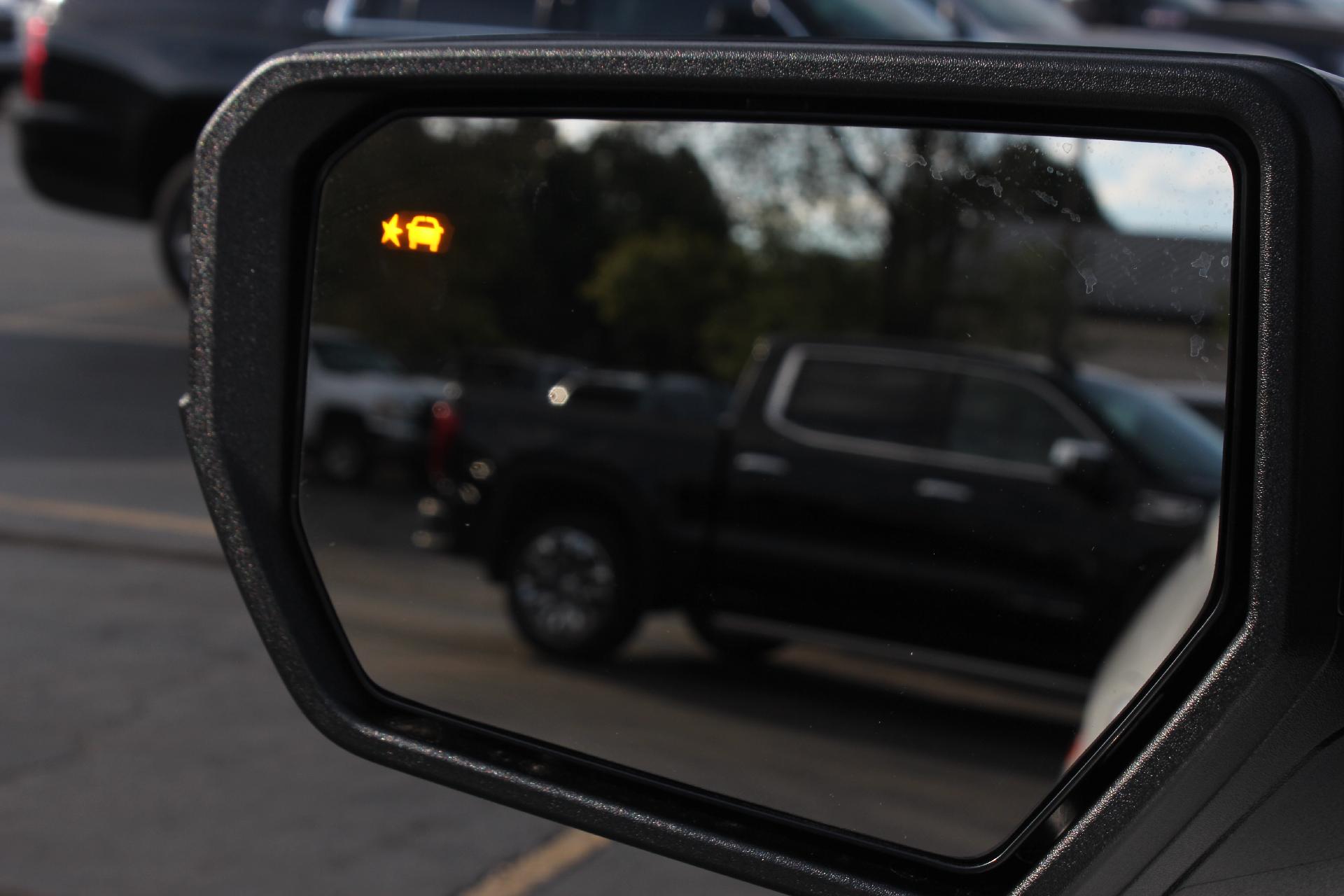 2024 GMC Canyon Vehicle Photo in AURORA, CO 80012-4011