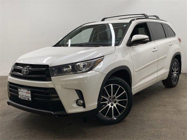 2018 Toyota Highlander Vehicle Photo in PORTLAND, OR 97225-3518