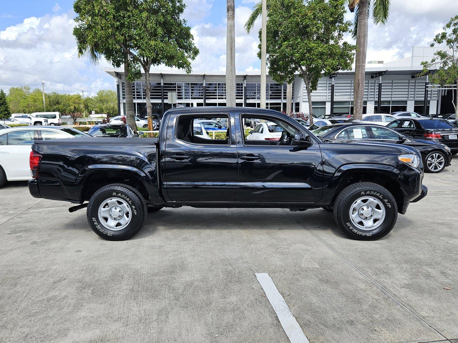 2022 Toyota Tacoma 4WD Vehicle Photo in Pembroke Pines , FL 33027