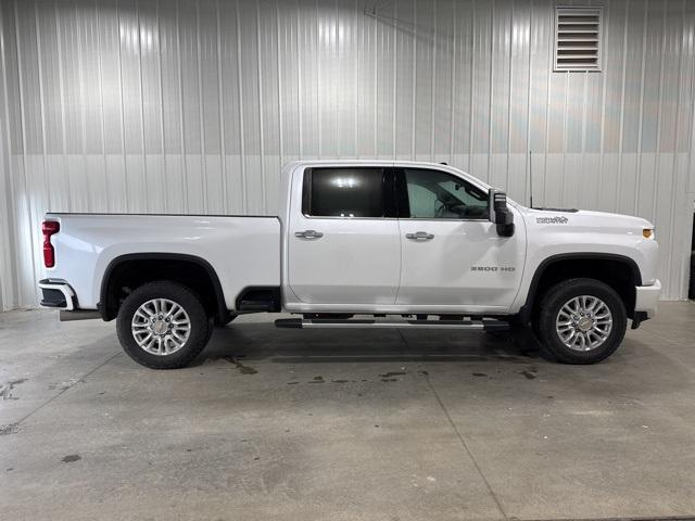 Used 2022 Chevrolet Silverado 3500HD High Country with VIN 1GC4YVEY9NF305409 for sale in Glenwood, MN