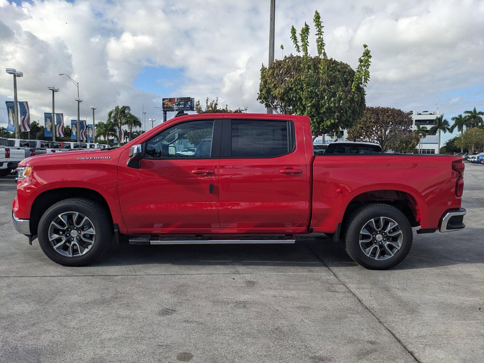 2025 Chevrolet Silverado 1500 Vehicle Photo in MIAMI, FL 33172-3015