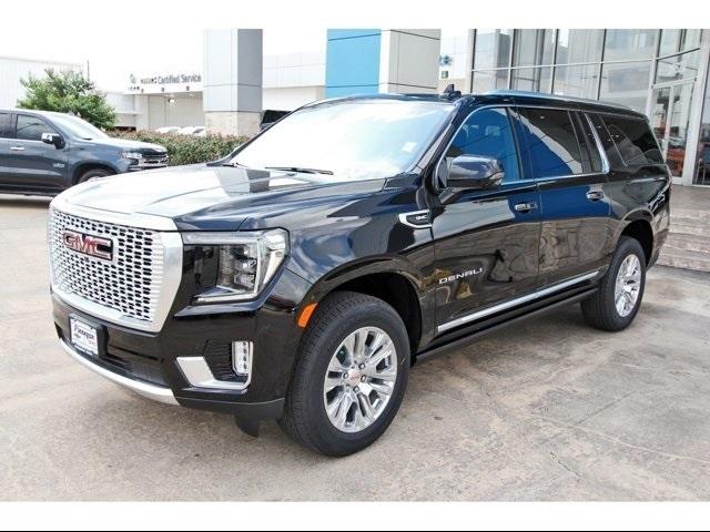 2024 GMC Yukon XL Vehicle Photo in ROSENBERG, TX 77471-5675